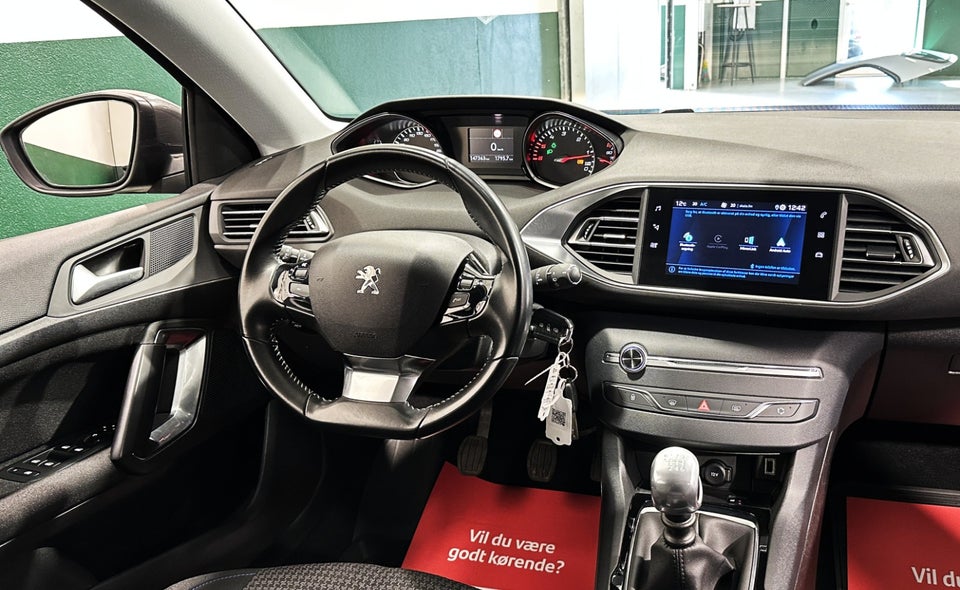 Peugeot 308 1,5 BlueHDi 130 Style SW 5d