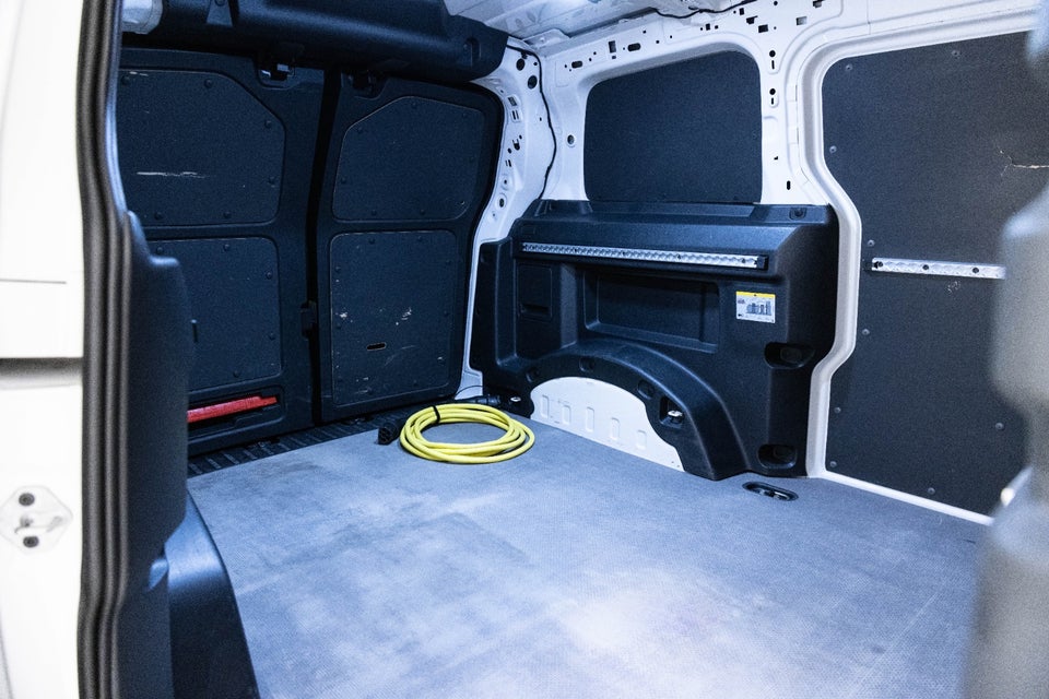 VW ID.Buzz 77 Pro Van 5d