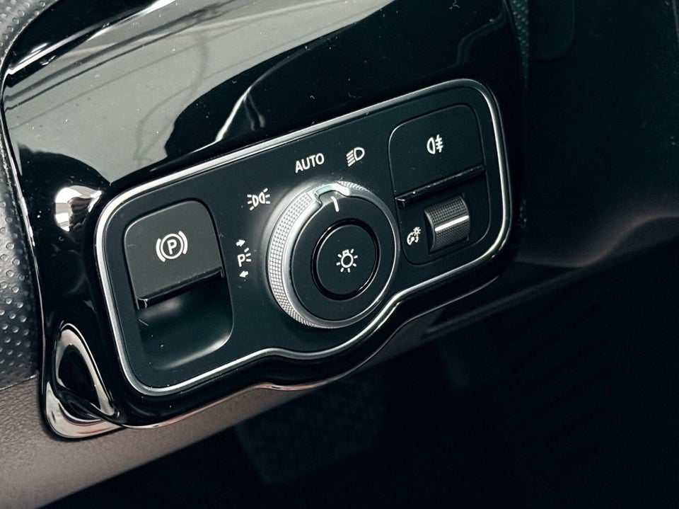 Mercedes A200 d 2,0 Progressive Line aut. 5d