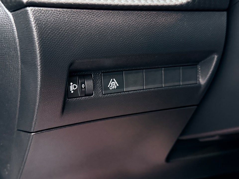 Peugeot 208 1,2 PureTech 100 Allure Pack 5d