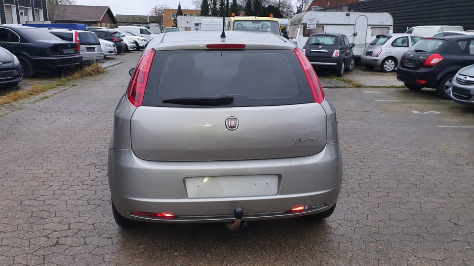 Fiat Grande Punto 1,3 JTD 75 Dynamic 5d