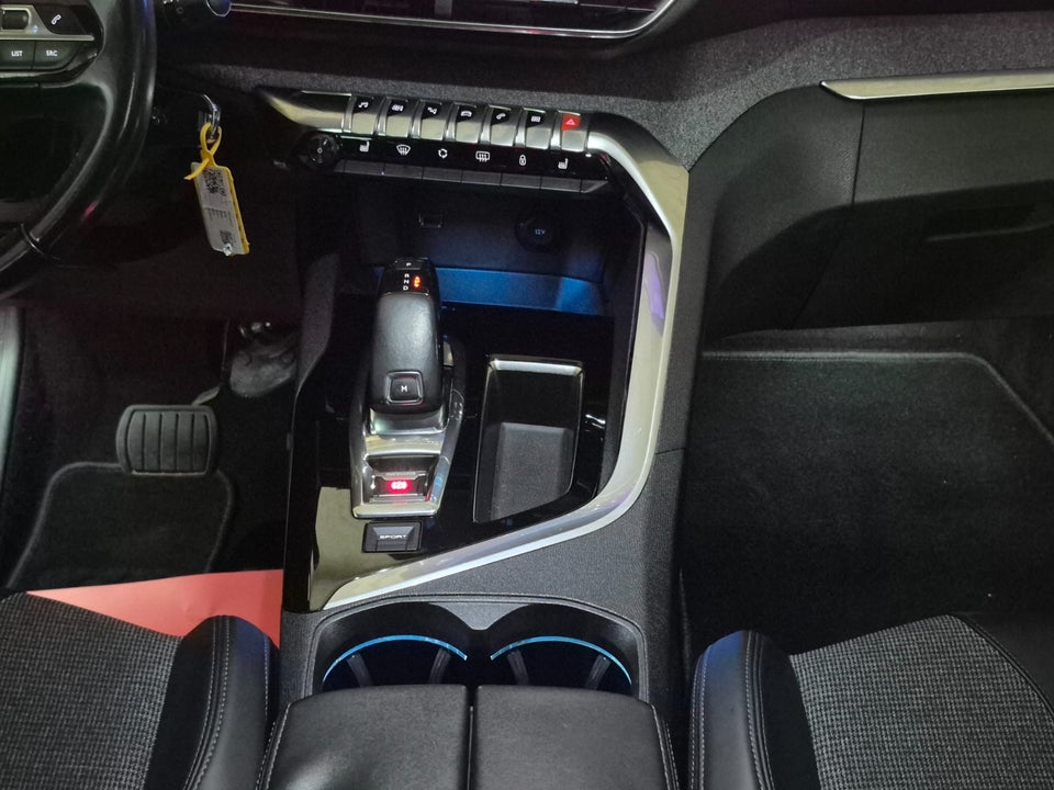 Peugeot 3008 1,2 e-THP 130 Allure EAT6 5d