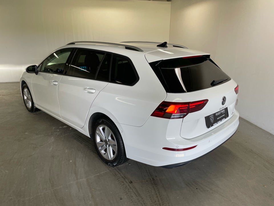 VW Golf VIII 1,5 eTSi 130 Life Variant DSG 5d