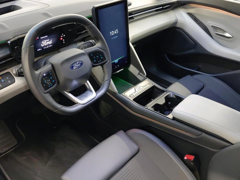 Ford Explorer 79 Premium Extended Range AWD 5d