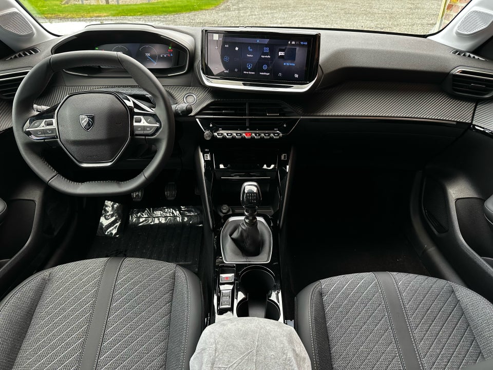 Peugeot 208 1,2 PureTech 100 Allure 5d