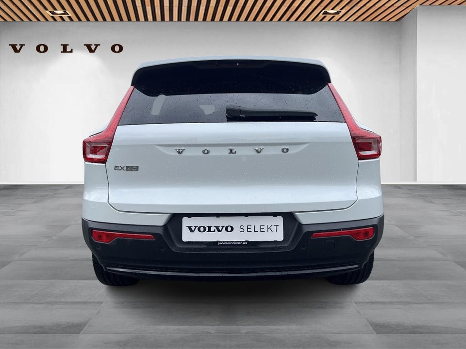 Volvo EX40 Extended Range Plus 5d