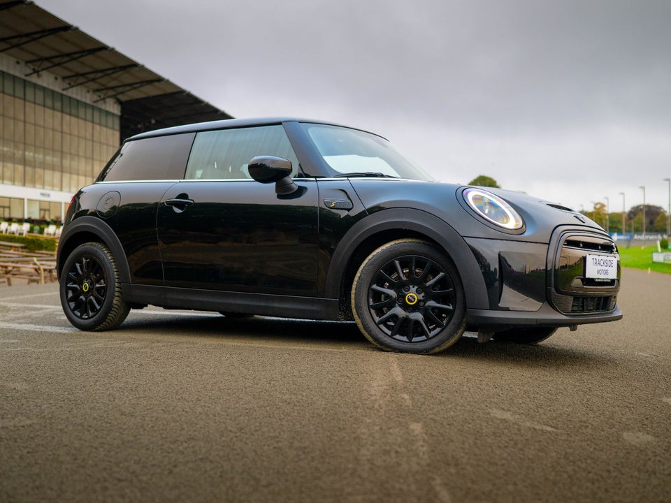 MINI Cooper SE Classic Trim 3d