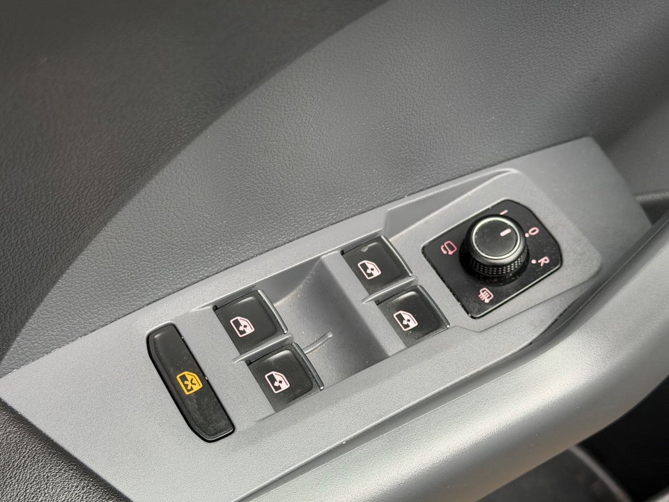 VW T-Cross 1,0 TSi 115 R-line 5d