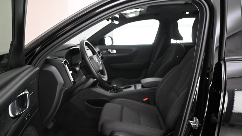 Volvo EX40 Twin Black Edition 5d