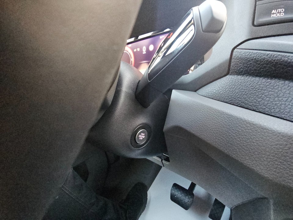 MAN TGE 2,0 3.180 L4 Box m/lift aut. FWD