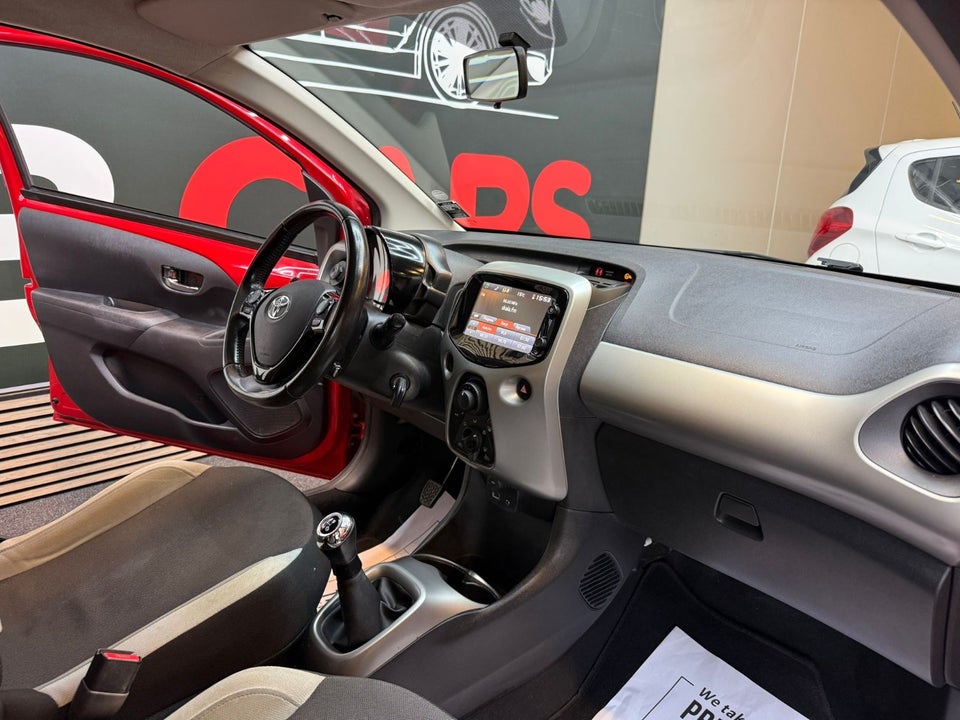 Toyota Aygo 1,0 VVT-i x-touch 5d