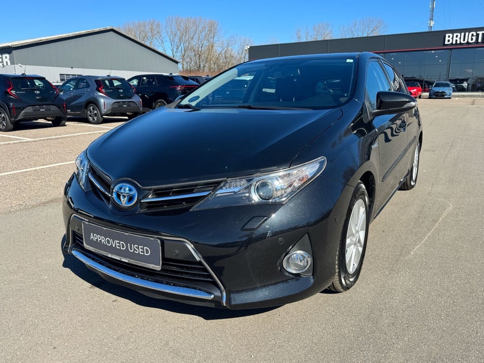 Toyota Auris 1,8 Hybrid H2+ CVT 5d