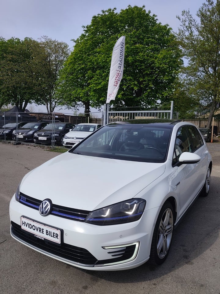 VW Golf VII 1,4 GTE Highline DSG 5d
