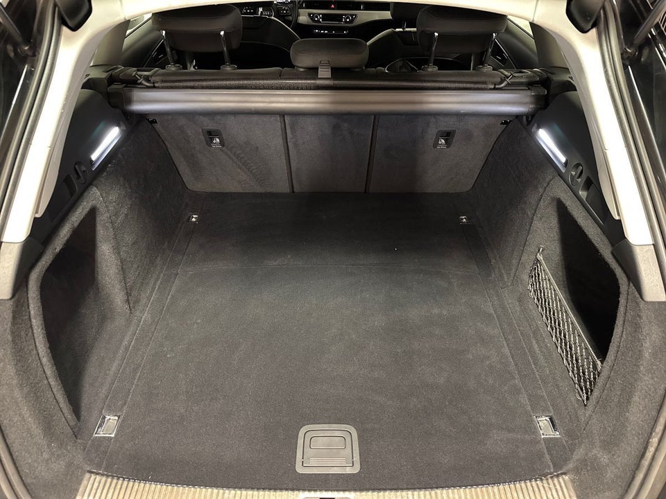 Audi A4 40 TFSi Advanced Prestige Tour plus Avant S-tr. 5d