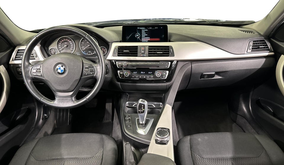 BMW 320d 2,0 Touring 5d
