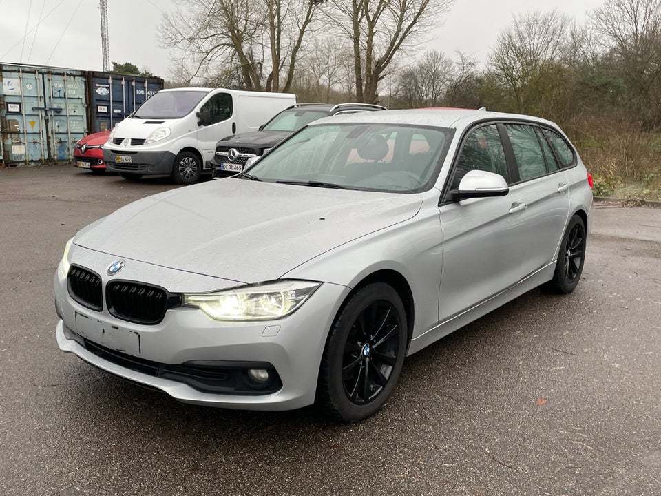 BMW 320d 2,0 Touring aut. 5d