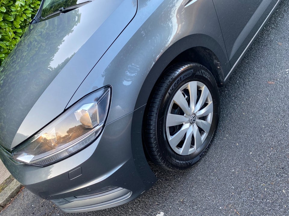 VW Touran 1,6 TDi 115 Comfortline Connect DSG 7prs 5d