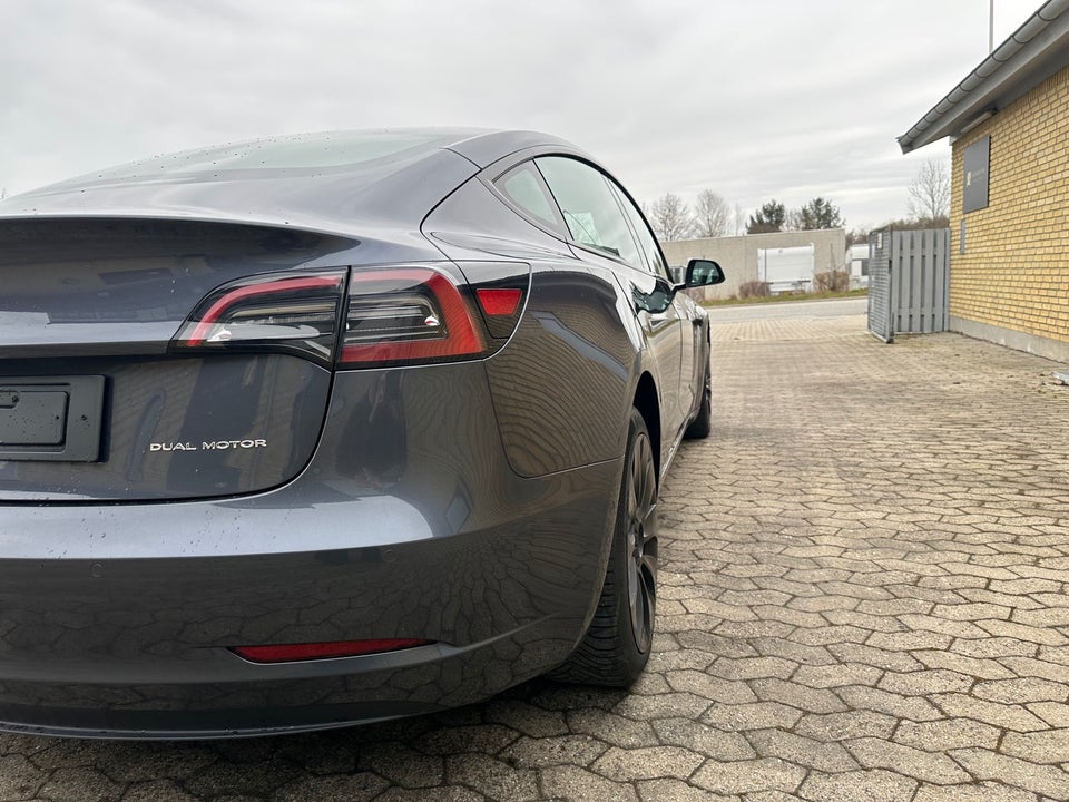 Tesla Model 3 Long Range AWD 4d