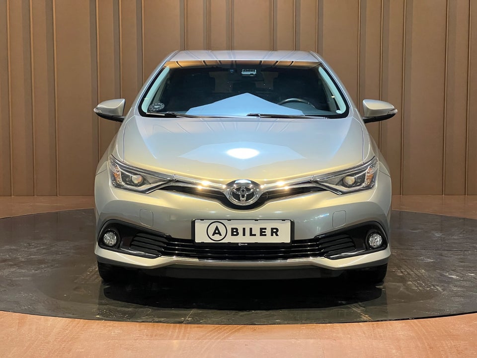 Toyota Auris 1,2 T T2 Style 5d