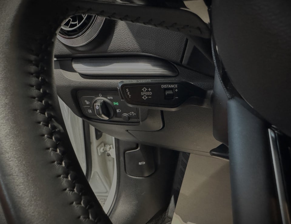 Audi A3 35 TDi S-line Sportback S-tr. 5d