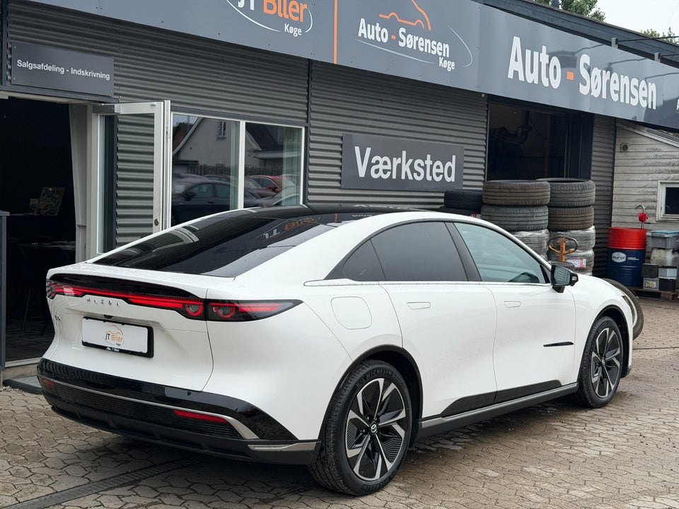 Mazda 6e Takumi Long Range 5d