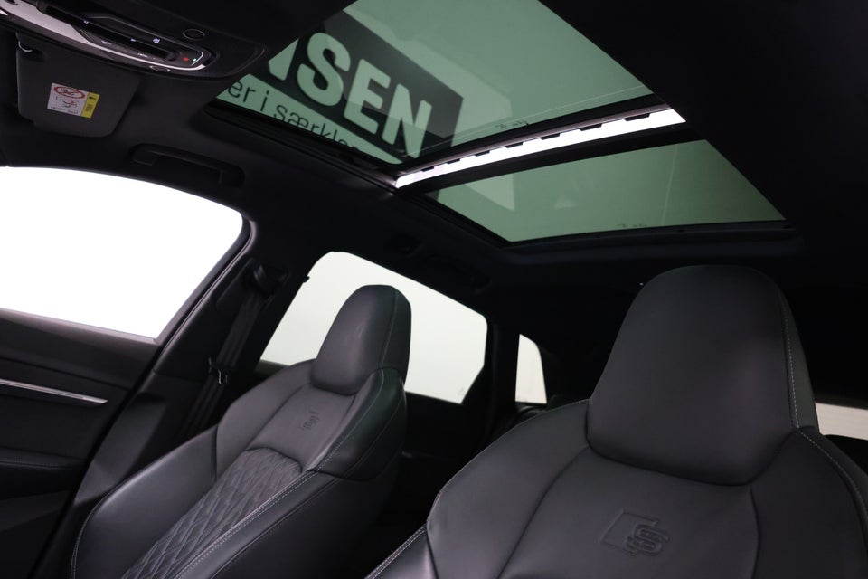 Audi Q8 e-tron 55 S-line quattro 5d