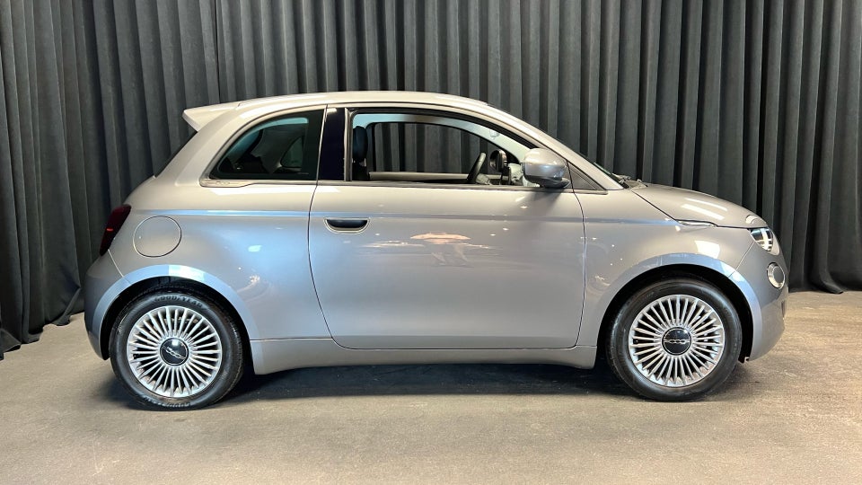 Fiat 500e 42 Icon 3d