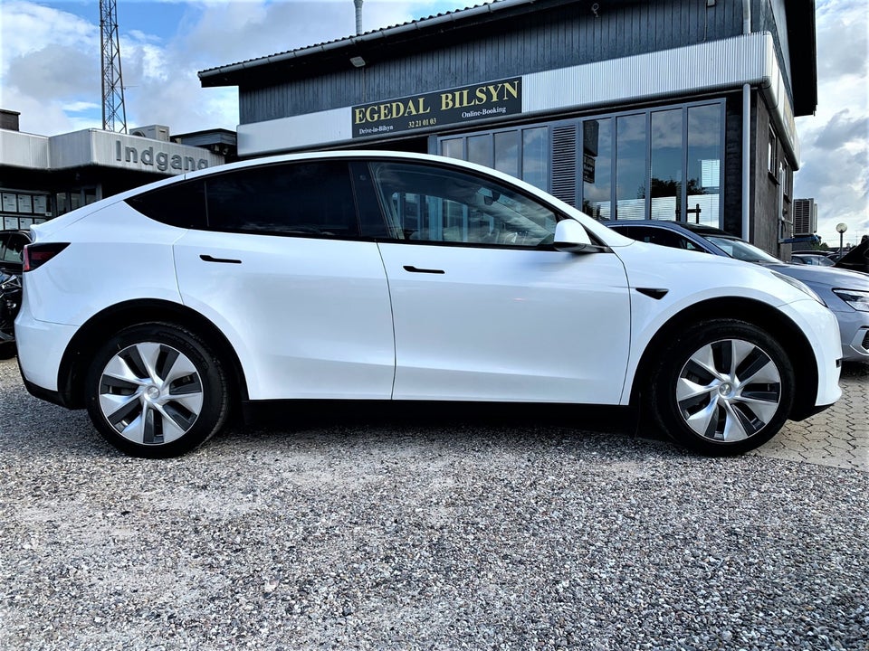 Tesla Model Y Long Range AWD 5d