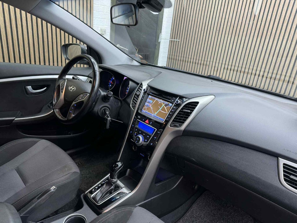 Hyundai i30 1,6 CRDi 128 Style aut. 5d