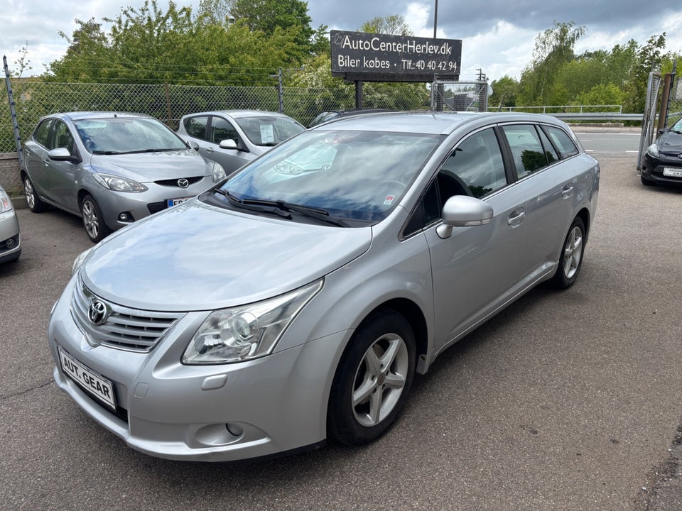 Toyota Avensis 1,8 VVT-i T2 stc. E-CVT 5d