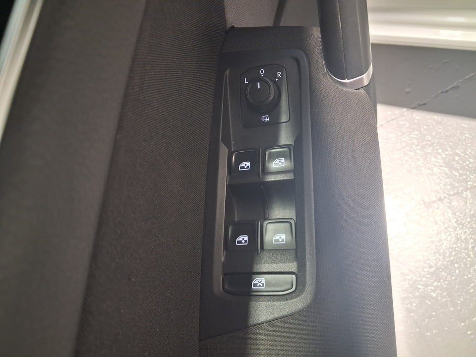 VW Touran 2,0 TDi 150 Comfortline DSG Van 5d