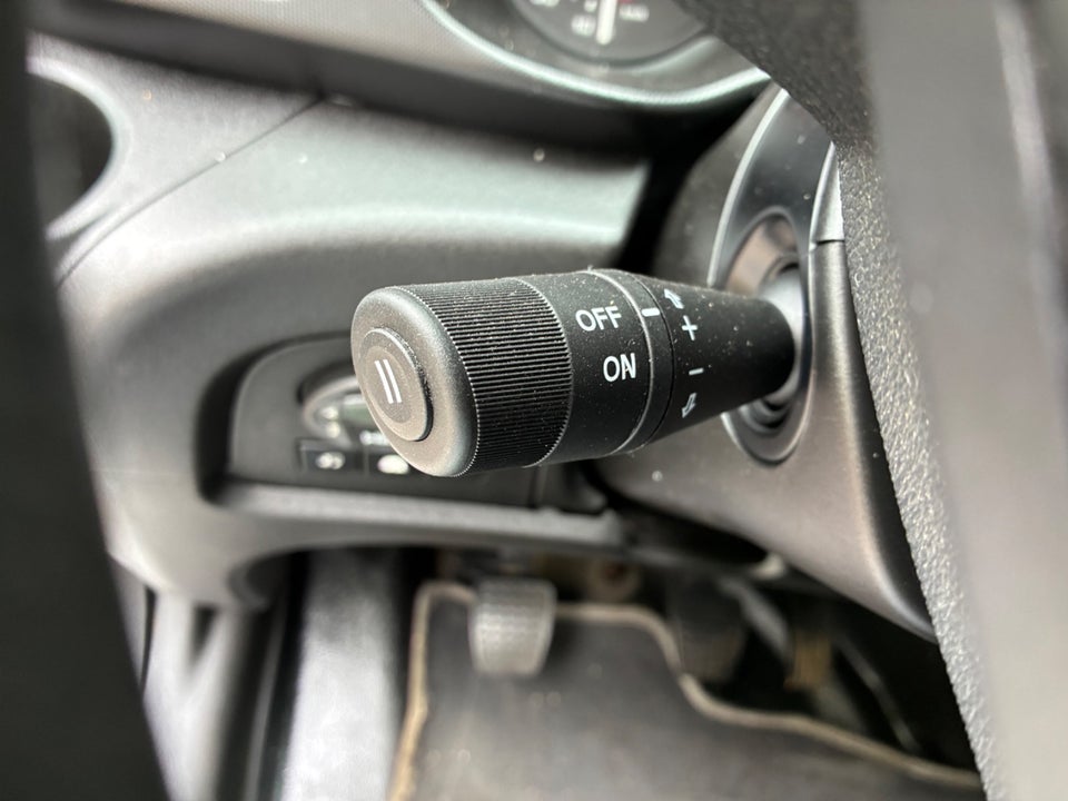 Iveco Daily 2,3 35S15 Alukasse m/lift 2d