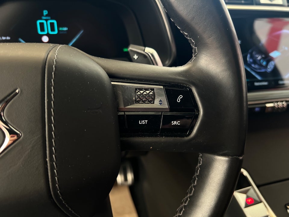 DS DS 7 CrossBack 1,6 E-Tense Opera EAT8 AWD 5d
