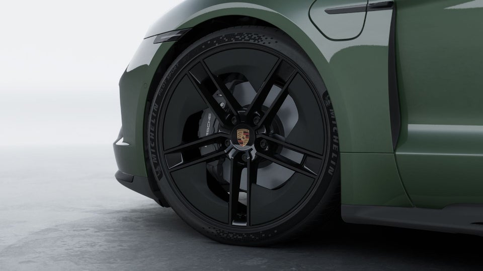 Porsche Taycan 4 Performance+ Black Edition 4d
