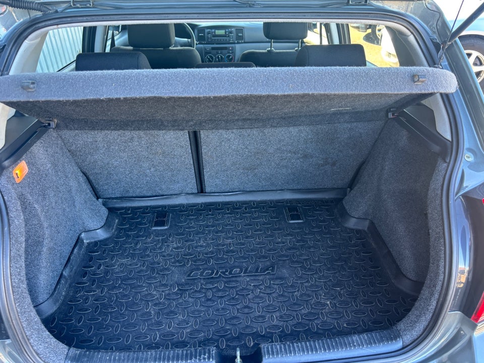 Toyota Corolla 1,4 Terra 5d