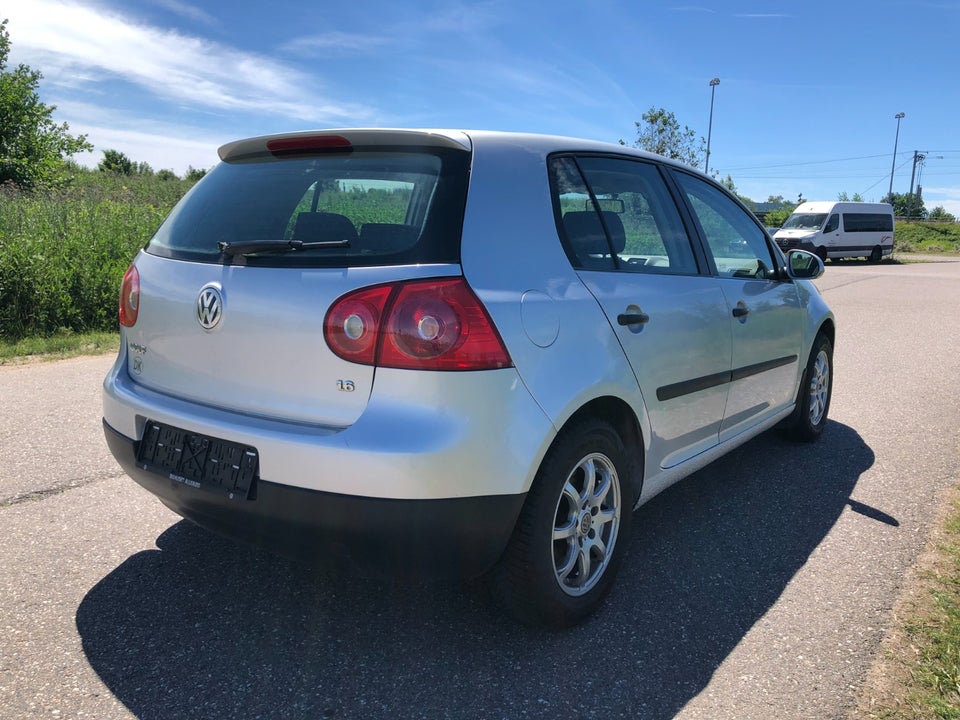 VW Golf V 1,6 Comfortline 5d