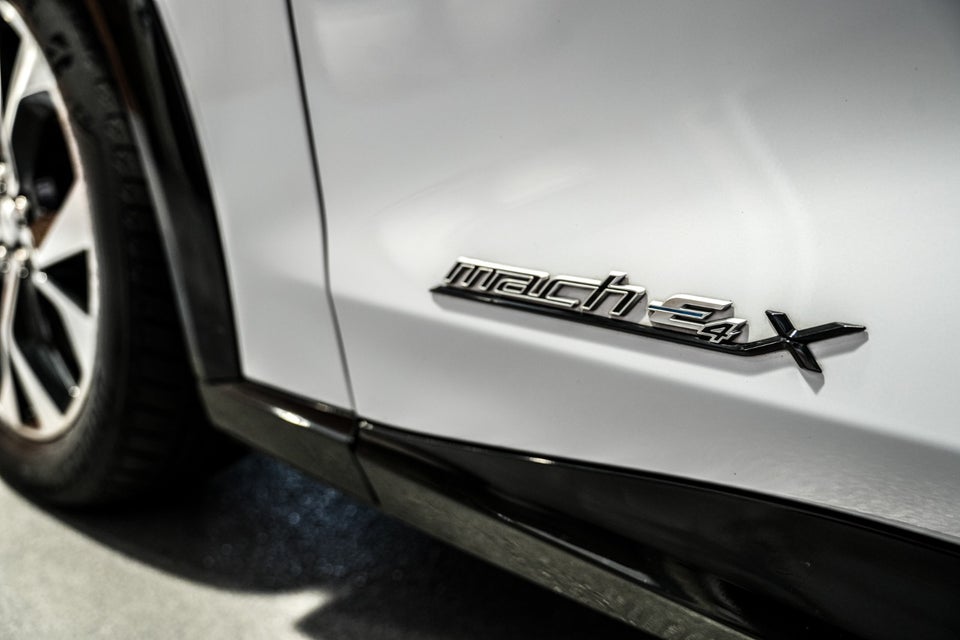 Ford Mustang Mach-E 91 Extended Range AWD 5d