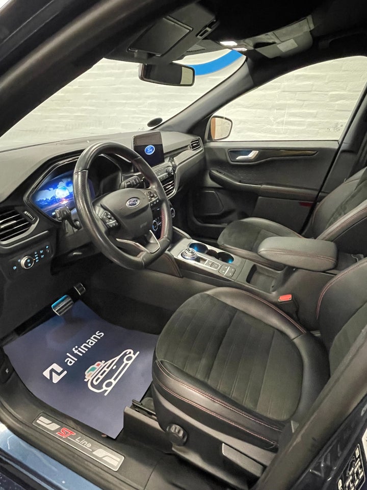 Ford Kuga 2,5 PHEV ST-Line X CVT 5d