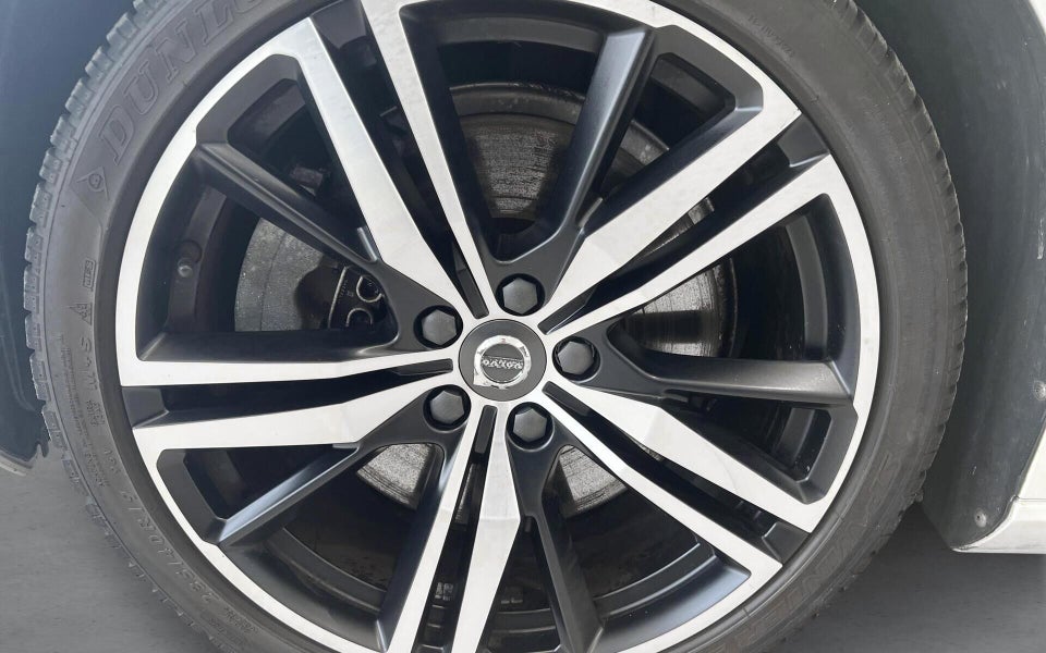 Volvo V60 2,0 T6 ReCharge R-Design aut. AWD 5d