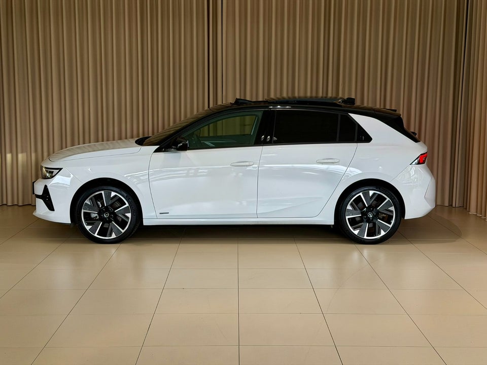 Opel Astra-e 54 Ultimate 5d