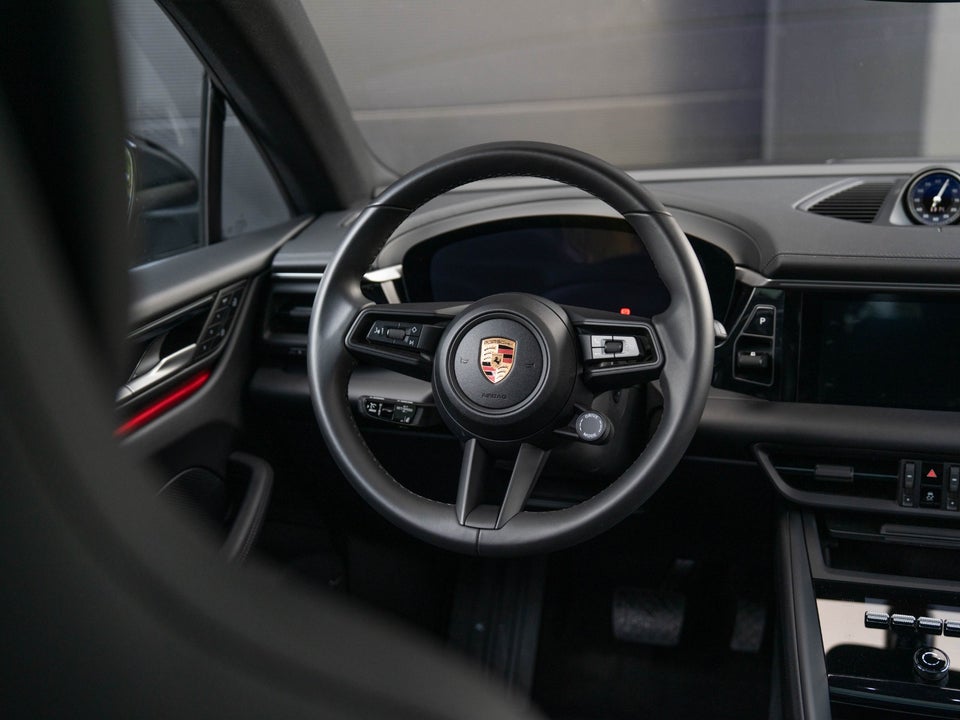 Porsche Macan 4 5d