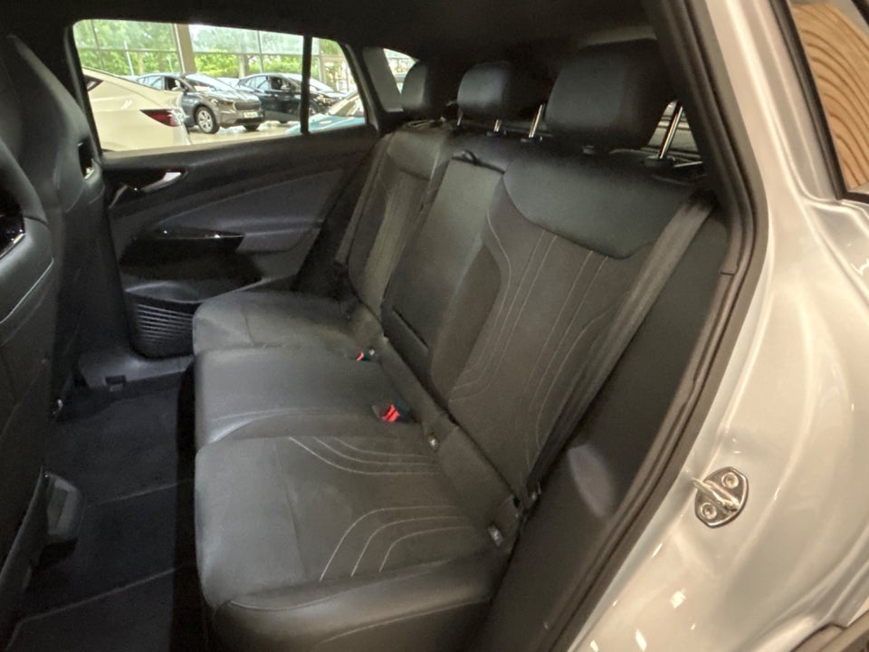 VW ID.4 77 Pro 5d