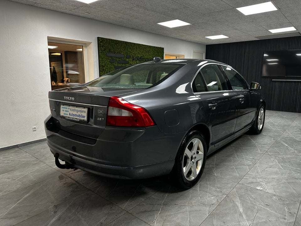 Volvo S80 2,5 T Kinetic aut. 4d