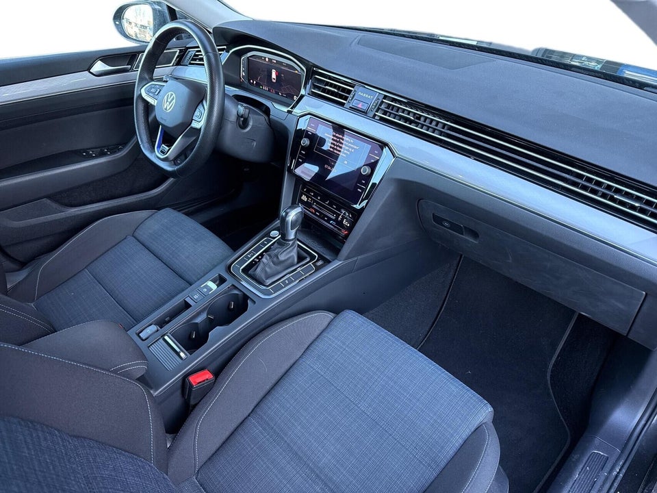 VW Passat 1,4 GTE High Variant DSG 5d