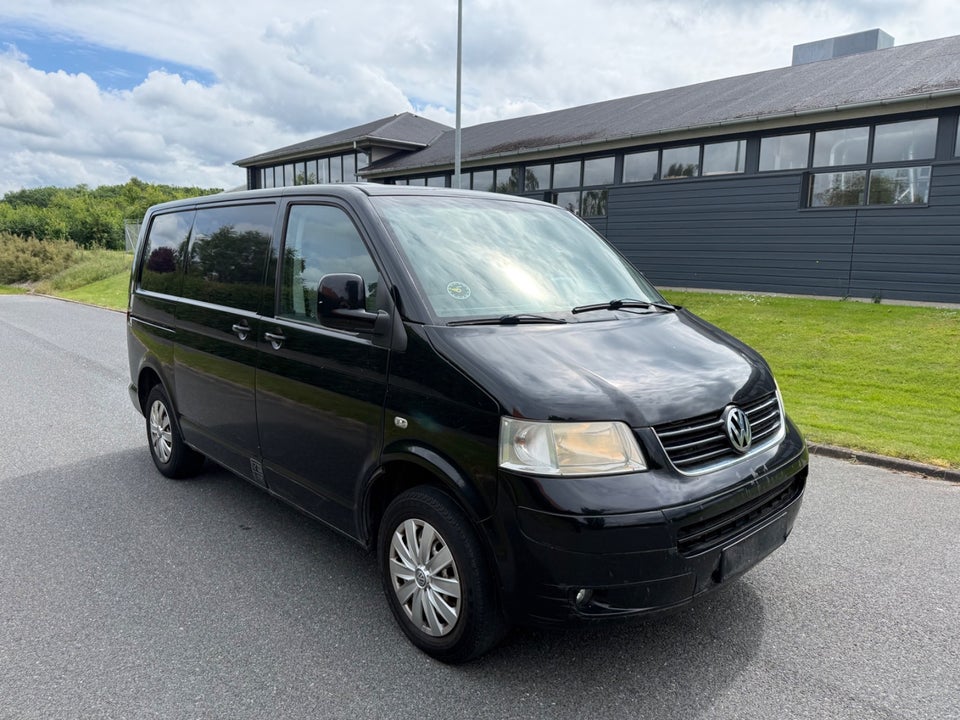 VW Transporter 2,5 TDi 130 kort 5d