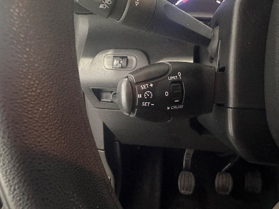 Toyota ProAce City 1,5 D 102 Medium Comfort 5d