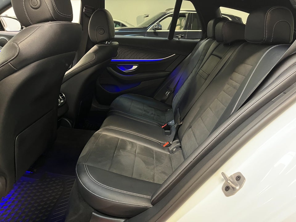 Mercedes E300 de 2,0 AMG Line stc. aut. 5d