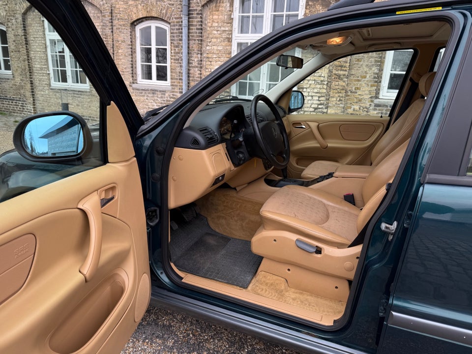 Mercedes ML320 3,2 aut. 5d