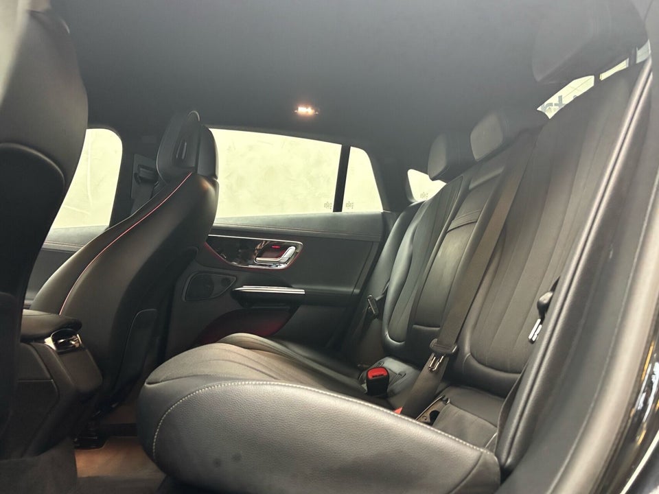 Mercedes EQE300 Avantgarde 4d