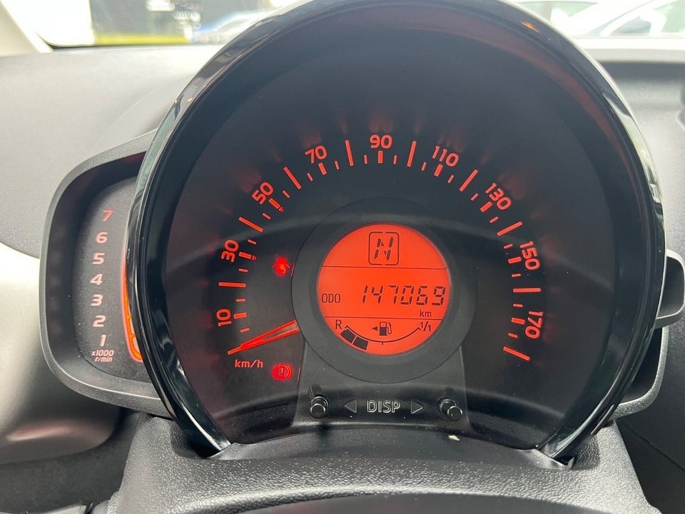 Toyota Aygo 1,0 VVT-i x-black II x-shift 5d